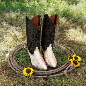Vintage Snakeskin Cowboy/cowgirl western boots